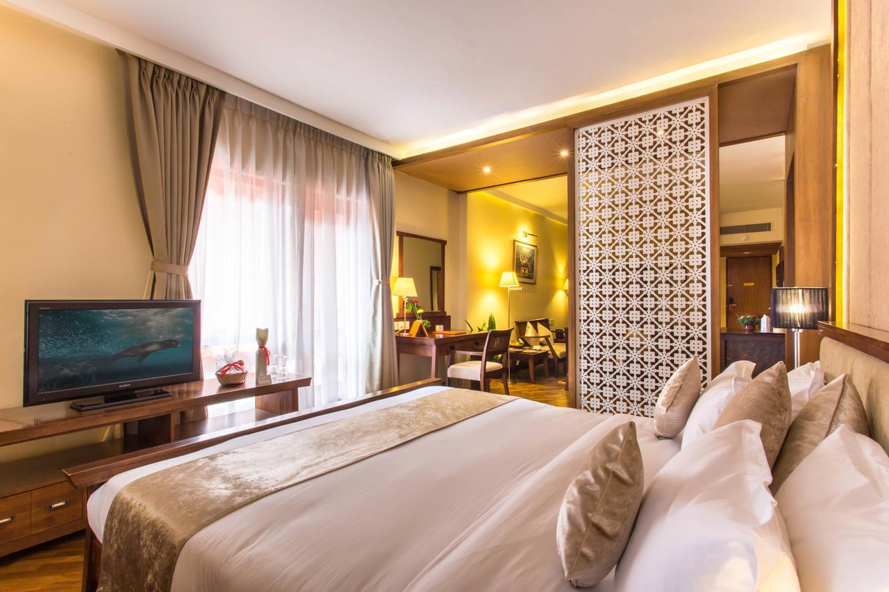 Hotel Shangri-La, Катманду Екстериор снимка