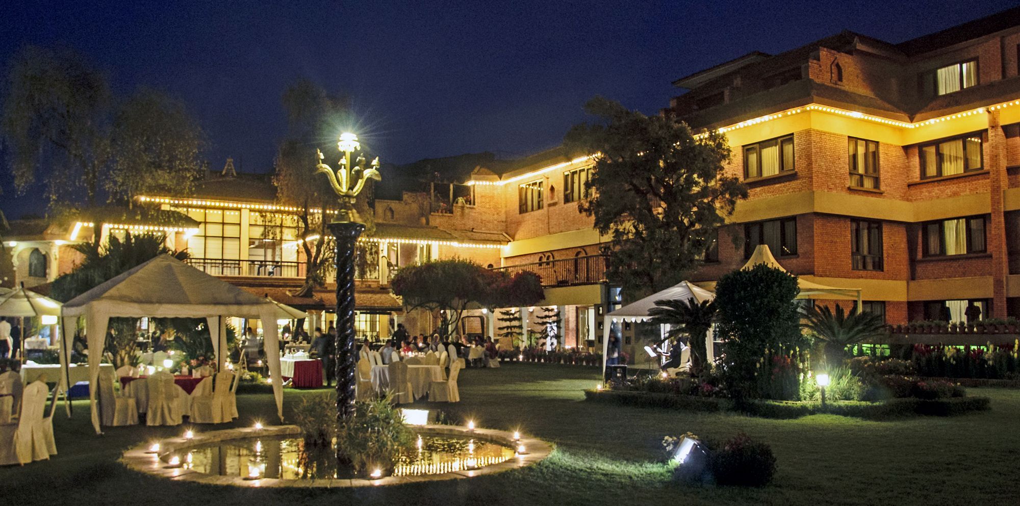 Hotel Shangri-La, Катманду Екстериор снимка